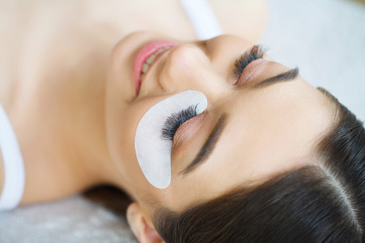 PROFESSIONAL LASH EXTENSIONS